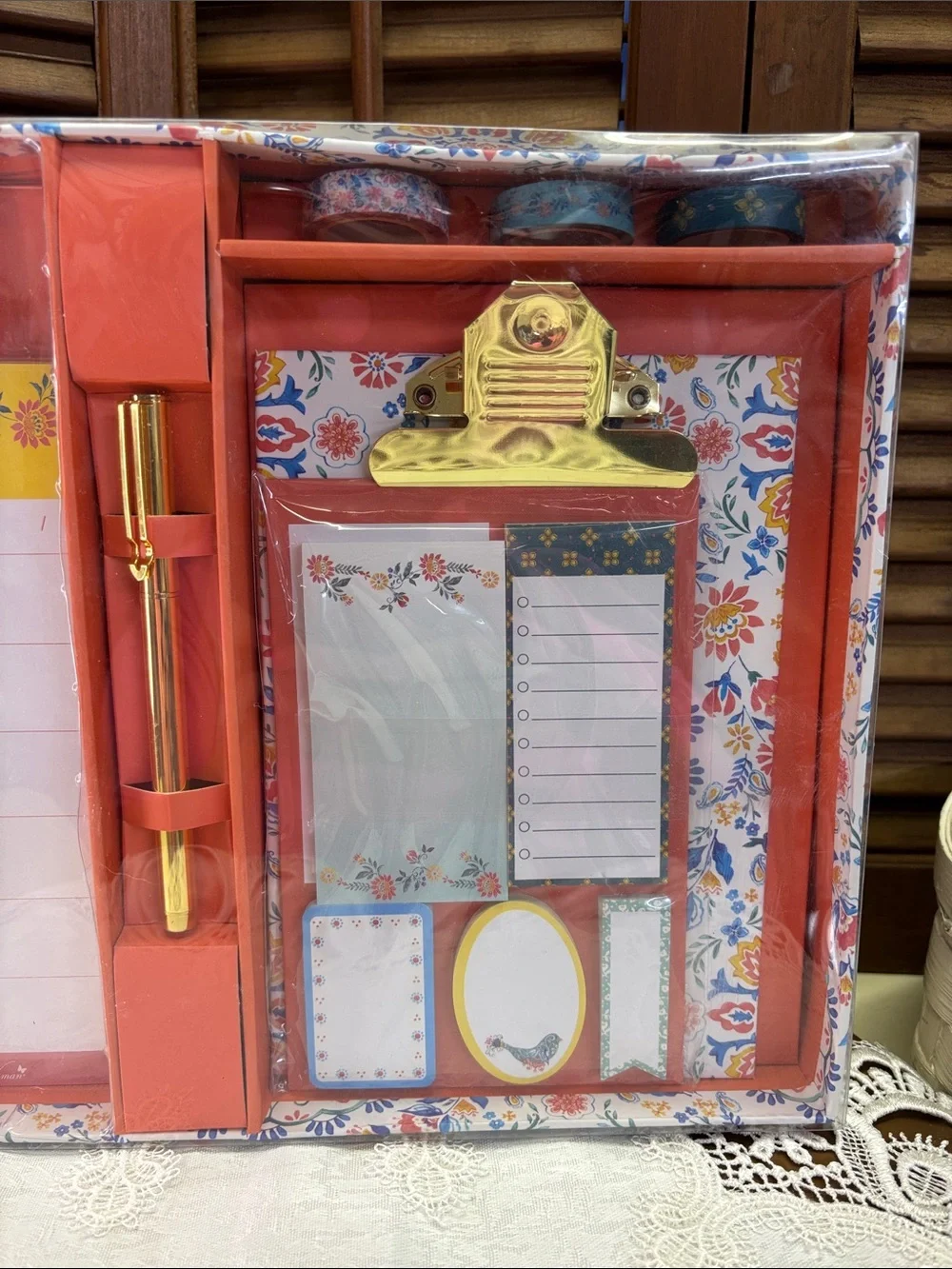 The Pioneer Woman Coral Floral Home Office Notetaking Set with Gold Accent Pen